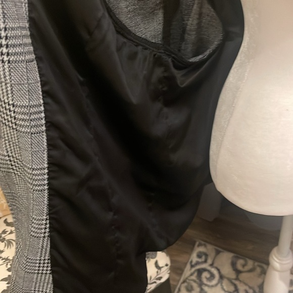 Plaid Blazer - Picture 7 of 8